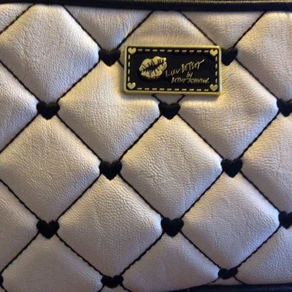 Betsy Johnson black and white small shoulder purse - Picture 2 of 5